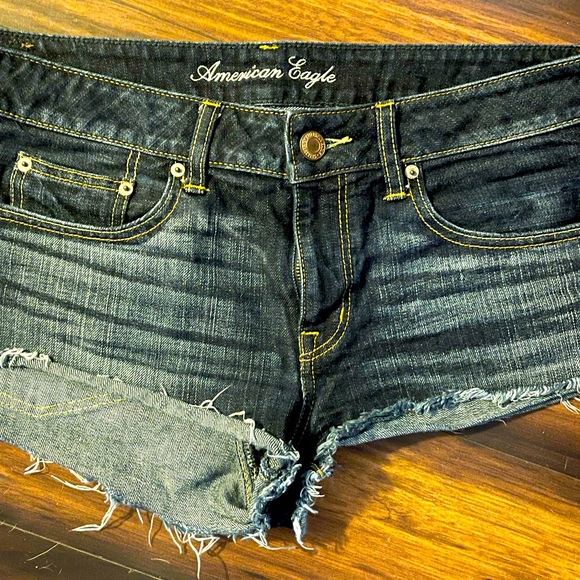 American Eagle Cutoff Denim Raw Hem Shorts - Picture 1 of 5